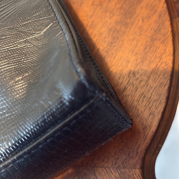 Robinson’s leather Crossbody bag reptile/ croc imprint black gold tone HW EUC - Picture 13 of 17